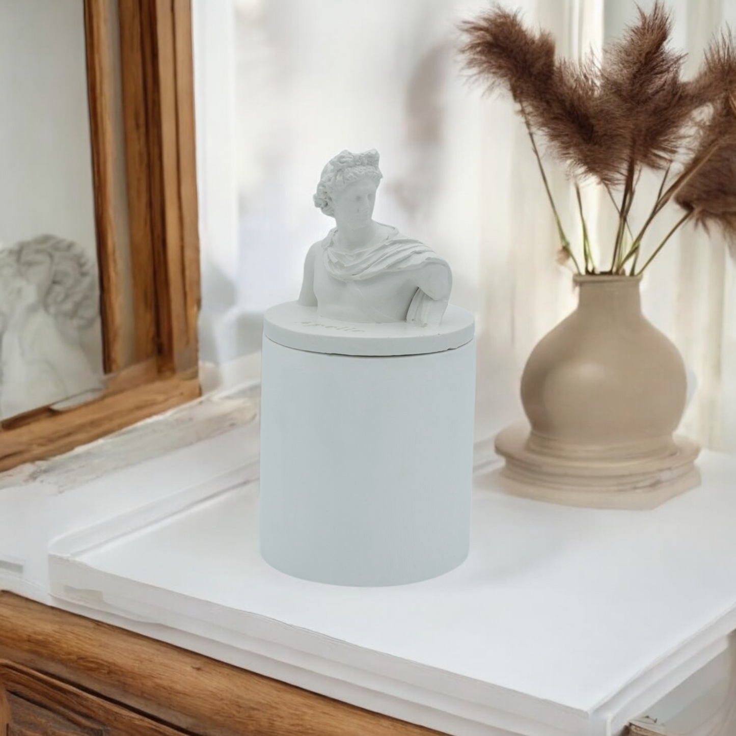 Appolo Luxury Handmade Soy Candle. Perfect Gift For Holidays and Birthdays and also For Home Decor with various scents.